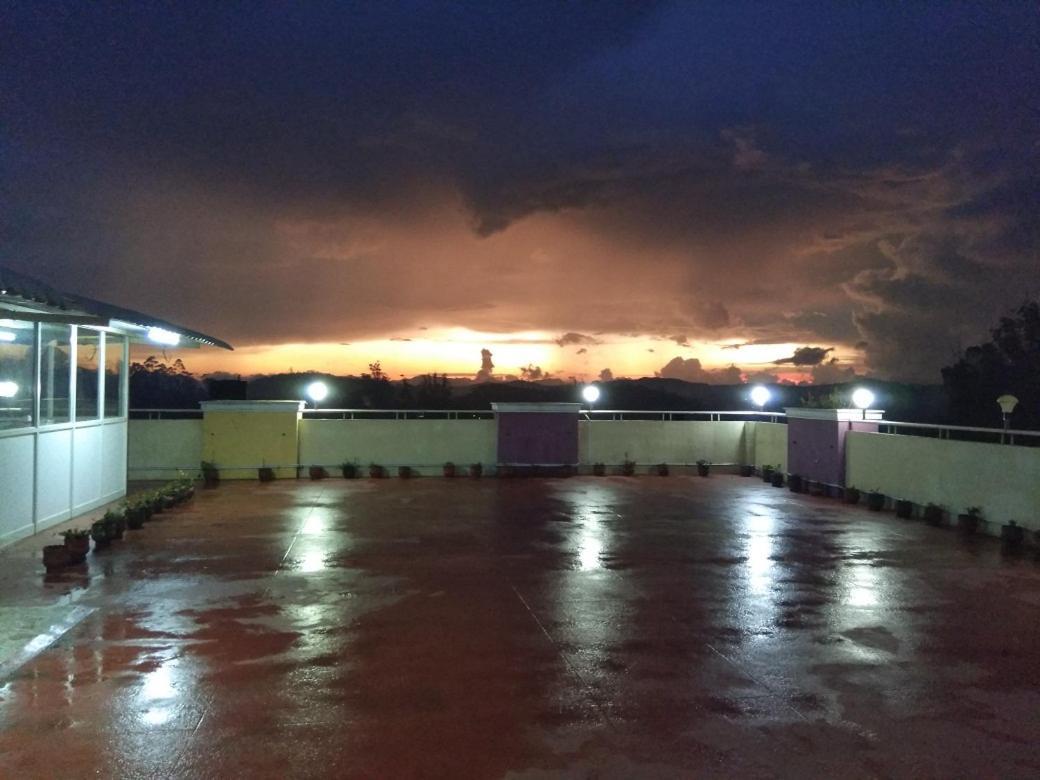 Mmr Holiday Inn Ooty Exterior foto